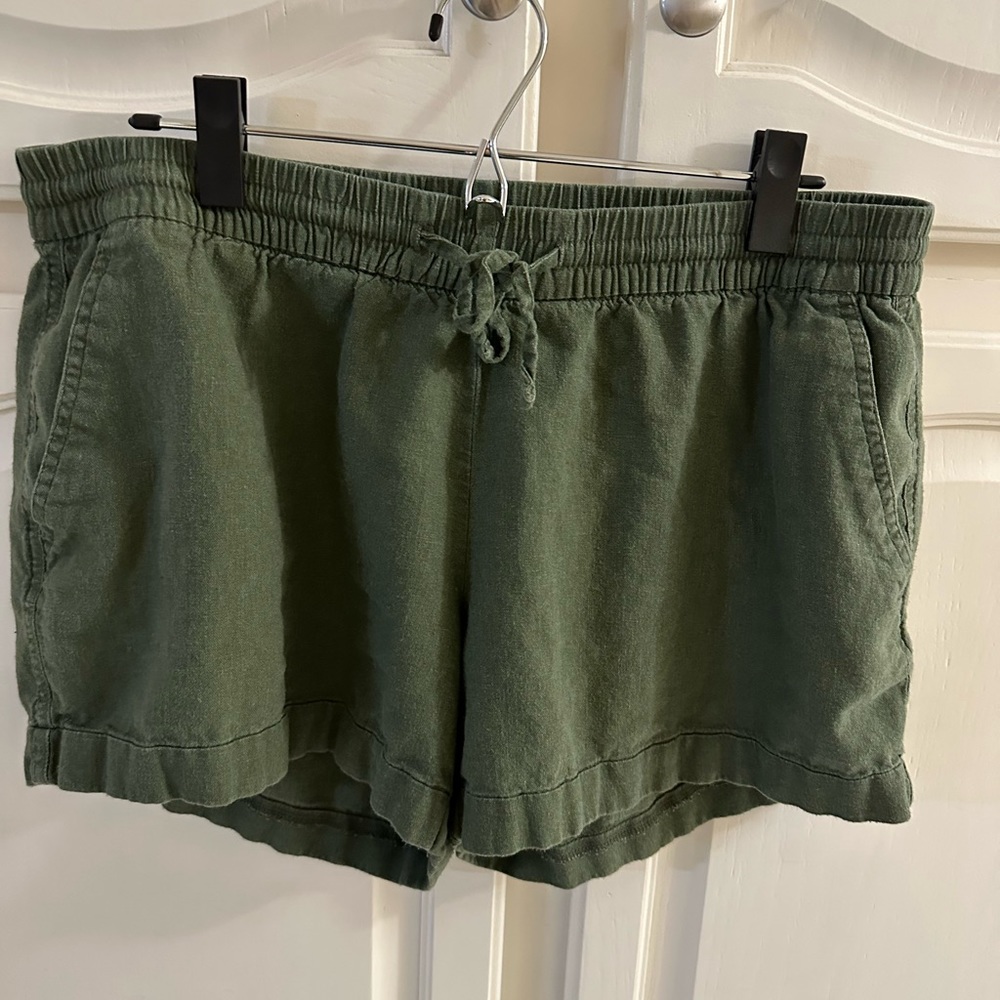 Old Navy linen blend shorts